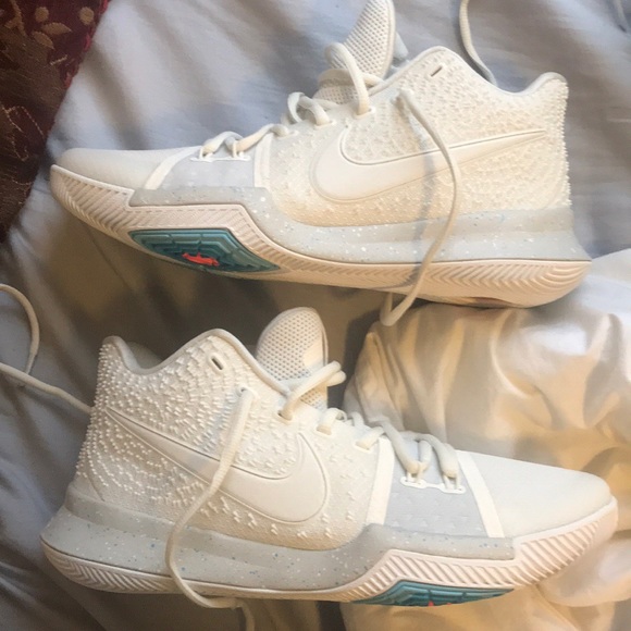Kyrie 3 Ivory - Picture 5 of 8